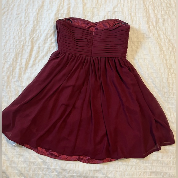 FOREVER 21 Red Strapless Dress - Picture 4 of 8